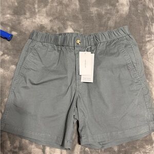Maamgic size 32 short NWT